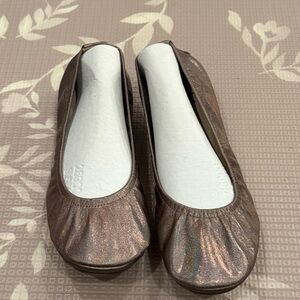 Elegant Metallic The Storehouse Foldable Leather Size 7 Women's Flats